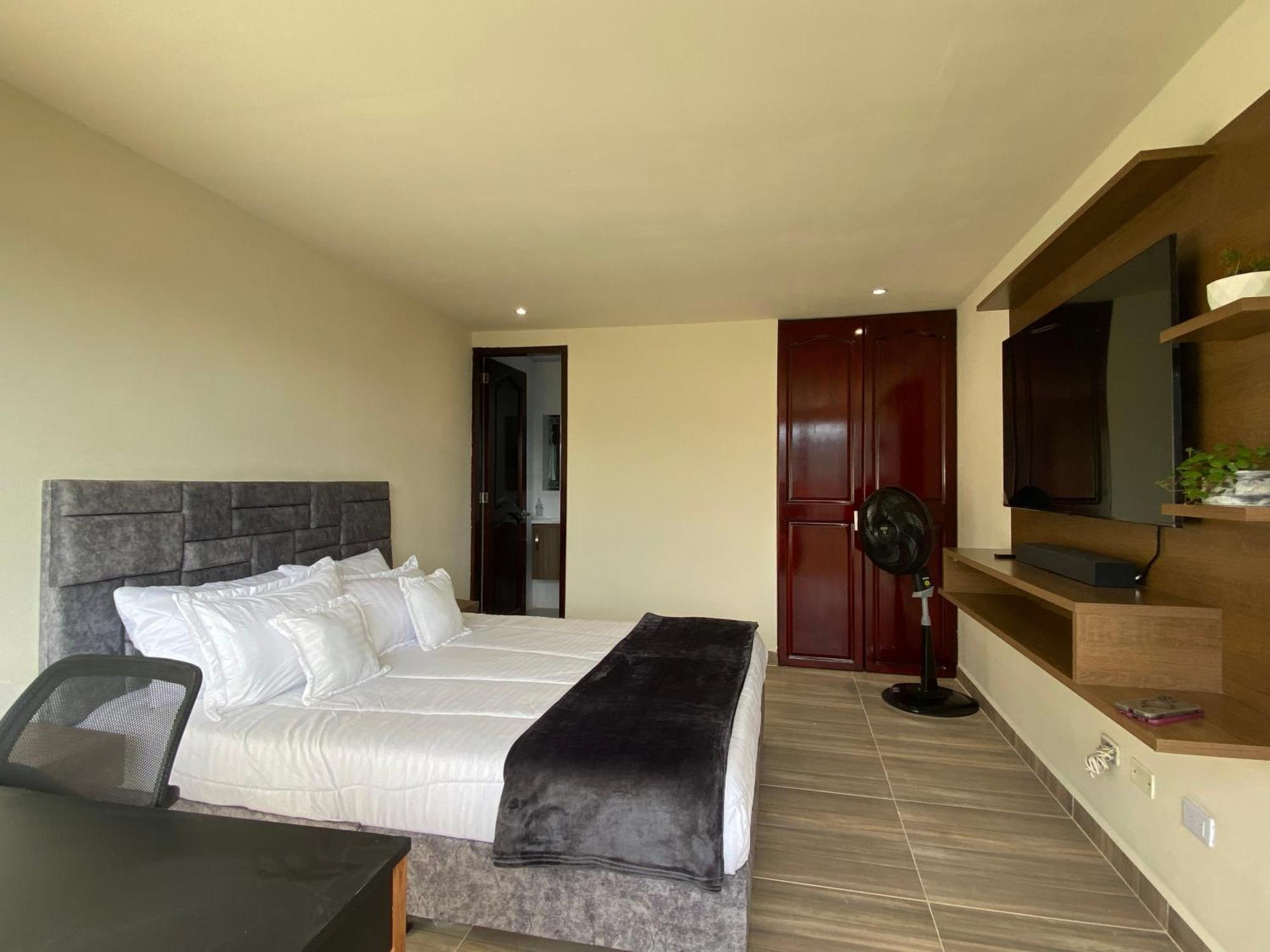 Apartamento Loft Host Partner Cerca Al Aeropuerto,Expofuturo Y Ukumari Pereira Exterior foto